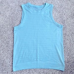 Lululemon blue tank top cut off sleeve workout shirt size 6/8 medium